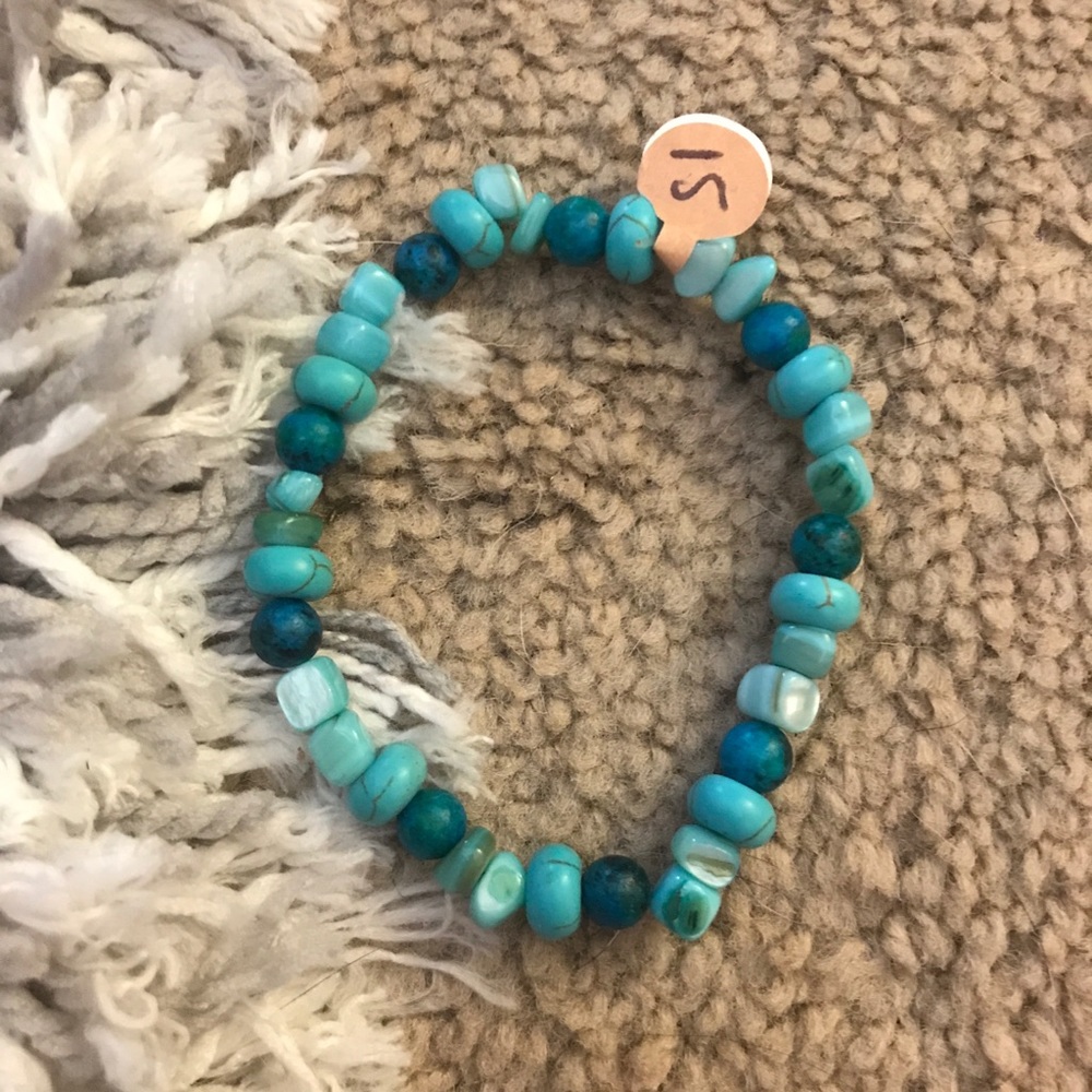 SOLD 😍BUNDLE OF SEVEN BRACELETS - Picture 6 of 8